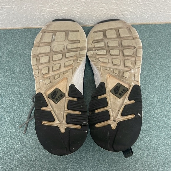 Nike Air Huarache Shoes Size (8W, 6.5M, 6.5Y) 🍁‼️ - Picture 7 of 8